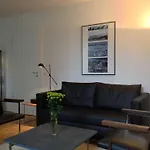 Premium Apartment Universities/Arts District